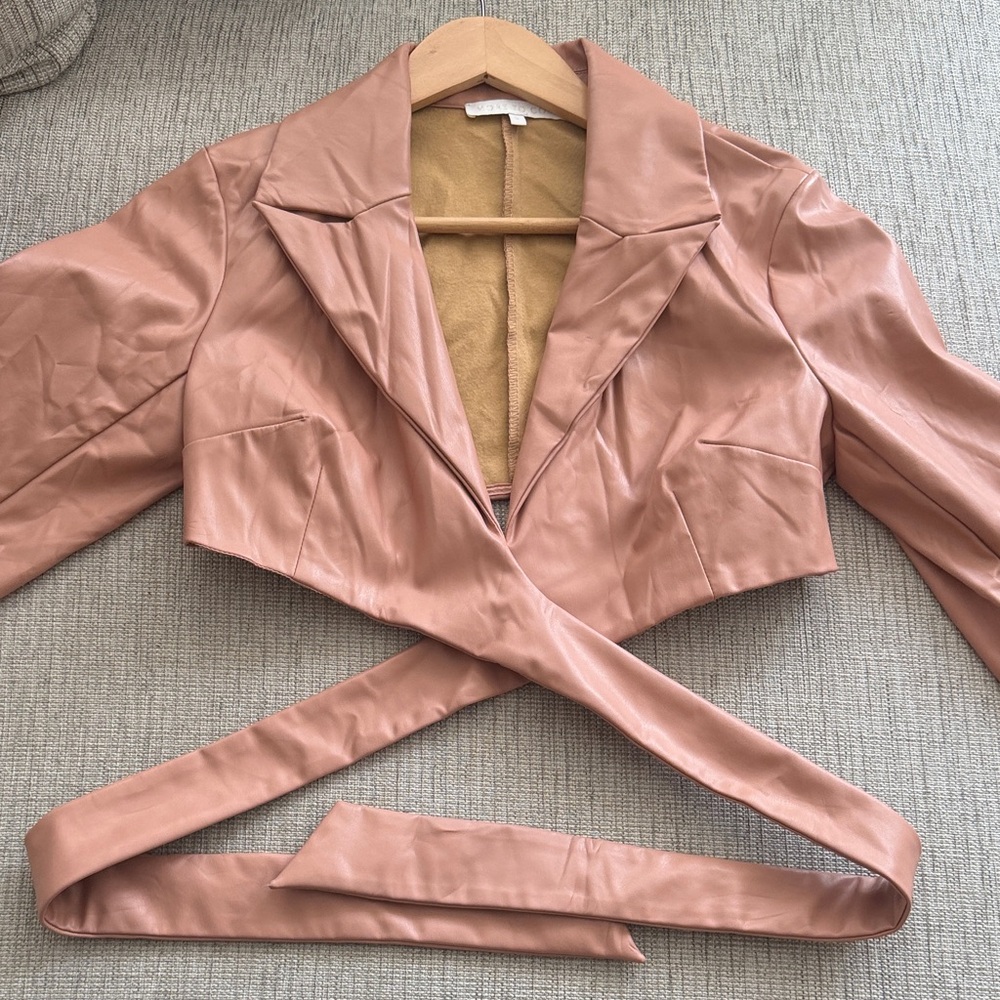 Women's Blush Cropped Blazer